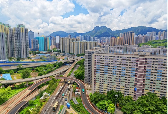 社會須持開放態度，以創新思維解決住屋問題，令香港成為更宜居的城市。